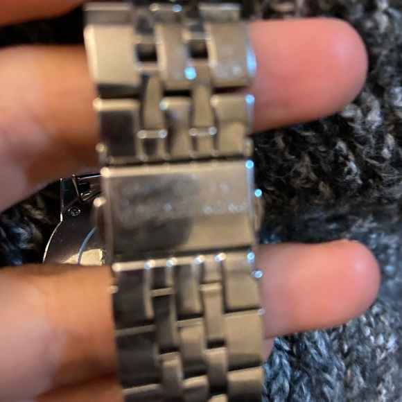 Michael Kors watch - Picture 8 of 11